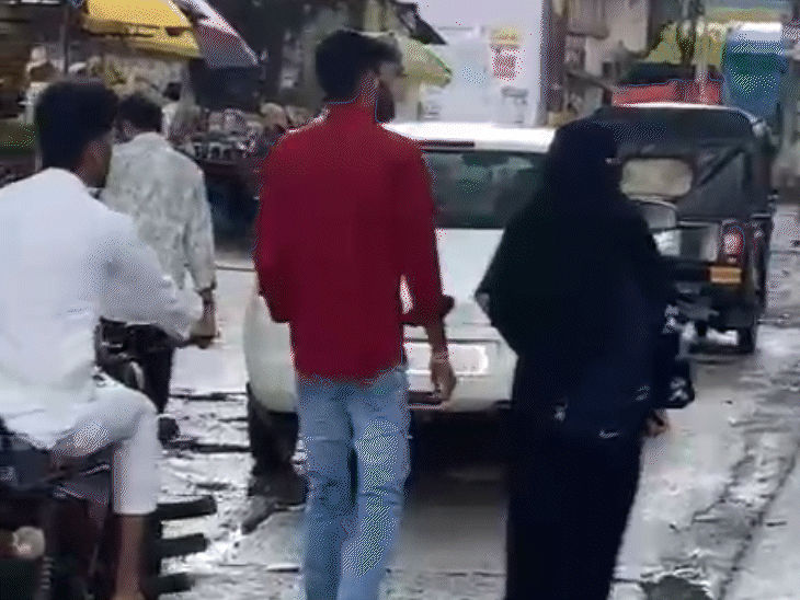 बुर्का पहनी लड़की के साथ जा रहे युवक को पीटा:सिवनी में मुस्लिम युवकों ने रोका, गालियां दीं; वीडियो सामने आने के बाद 6 गिरफ्तार