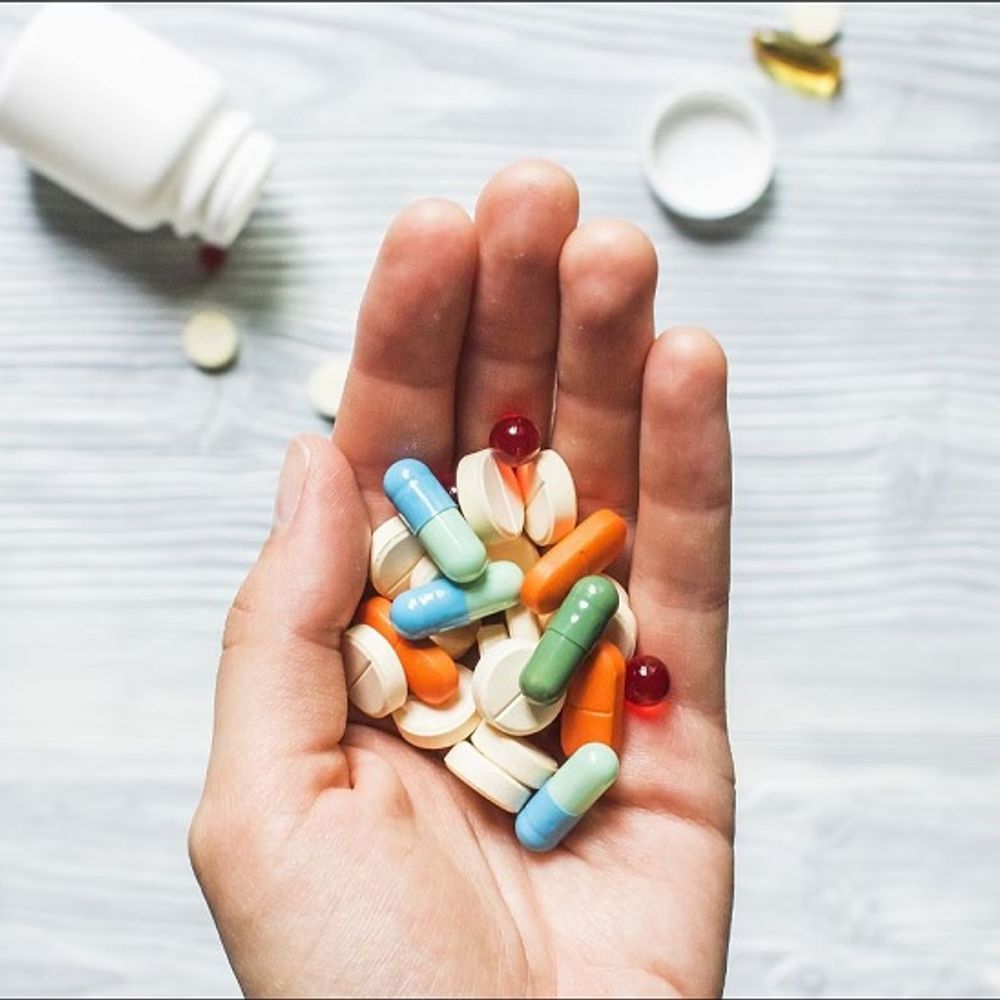 पंजाब की 11 दवाओं के सैंपल फेल:3 कफ सिरप भी शामिल, CDSCO की रिपोर्ट में घटिया बताया; फार्मा कंपनियां जांच के घेरे में