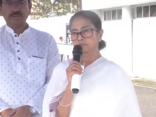 दुर्गापुर गैंगरेप केस, पिता बोले- बंगाल में औरंगजेब का शासन:महिला होकर ममता की बातें गैर-जिम्मेदाराना; मामले में अब तक 5 गिरफ्तार