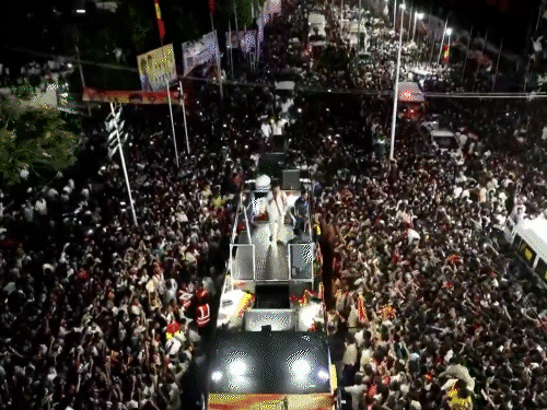 हाईकोर्ट बोला- विजय की पार्टी जिम्मेदारी से नहीं बच सकती:करूर भगदड़ के बाद चले गए, माफी तक नहीं मांगी; जांच के लिए SIT बनाई