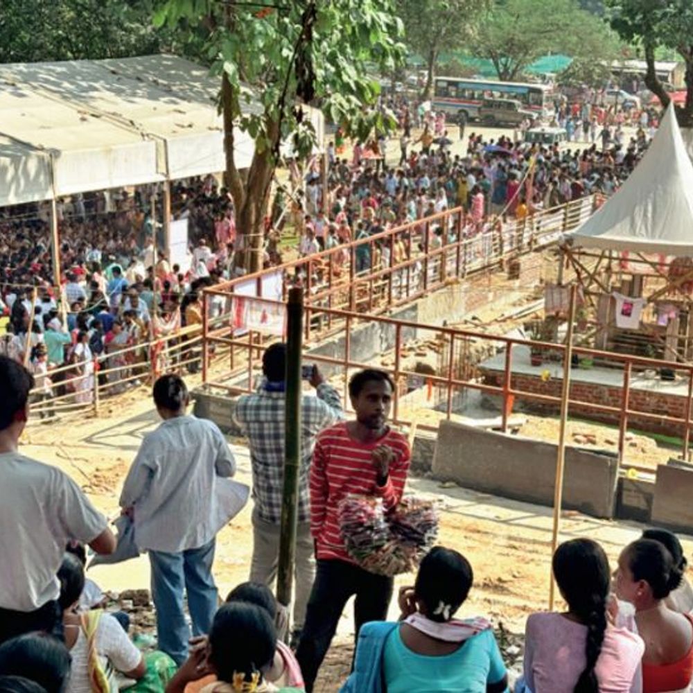 असम का कमरकुची बना सिंगर जुबीन का स्मारक स्थल:गांव में हर रोज 5 से 10 हजार लोग पहुंच रहे; अबतक 5 लाख गमछे चढ़े