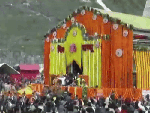 केदारनाथ यात्रा से उत्तराखंड को ₹400 करोड़ मिले:हेली सेवाओं का कारोबार 70 करोड़ के पार, होटल ने छुआ 100 करोड़ का आंकड़ा