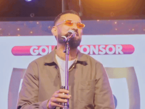 पंजाबी सिंगर गैरी संधू विवादों में:चलो बुलावा आया है ट्रंप ने बुलाया है, गाने पर घिरे; शिव सेना ने कहा- भावनाओं को ठेस पहुंची