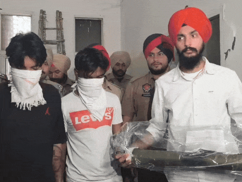 अमृतसर से 2 आतंकी गिरफ्तार, एंटी टैंक रॉकेट लॉन्चर बरामद:पुलिस का दावा- दोनों पाकिस्तान की खुफिया एजेंसी ISI के ऑपरेटिव से जुड़े थे
