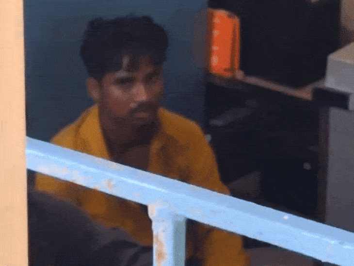 11 मौतों वाले खंडवा हादसे का ड्राइवर हिरासत में:बोला- मेरा भतीजा भी मरा, बहनें अस्पताल में; भास्कर से कहा- पुलिया टूटी थी, जबरन ले गए आयोजक