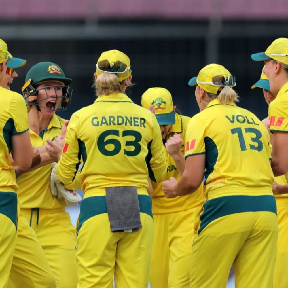 इंटरनेशनल बेइज्जती; इंदौर में ऑस्ट्रेलियन महिला क्रिकेटरों से छेड़छाड़:युवक गिरफ्तार…महिला खिलाड़ी को गलत तरीके से छुआ था