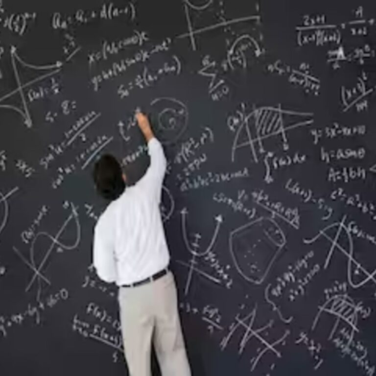 प्रदेश के 10538 स्कूलों में 15157 शिक्षकों का युक्तियुक्तकरण:सरकारी स्कूलों में 22 हजार से ज्यादा शिक्षकों के पद खाली, पढ़ाई पर असर