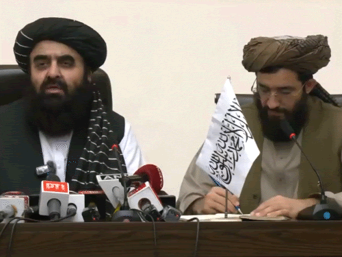 अफगानी मंत्री ने महिला पत्रकारों की एंट्री रोकी:प्रियंका का PM से सवाल- महिलाओं का अपमान कैसे होने दिया; केंद्र बोला- हमारा कोई रोल नहीं