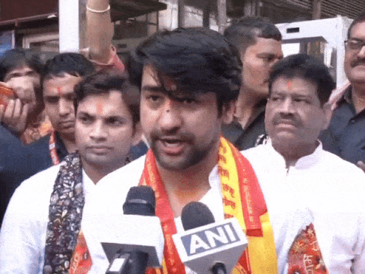 धीरेंद्र शास्त्री बोले- हम बकरीद-ताजिए पर ज्ञान नहीं देते:पटाखे फोड़ेंगे, यह हमारी परंपरा…आप ज्ञान न पेलें