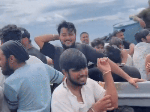 अमेरिका पहुंचाने वाले खतरनाक डंकी रूट की VIDEO:खतरनाक जंगल-नदियों से गुजरे; करनाल के युवक से डोंकरों ने अंगुलियां काटने की धमकी देकर पैसे लूटे