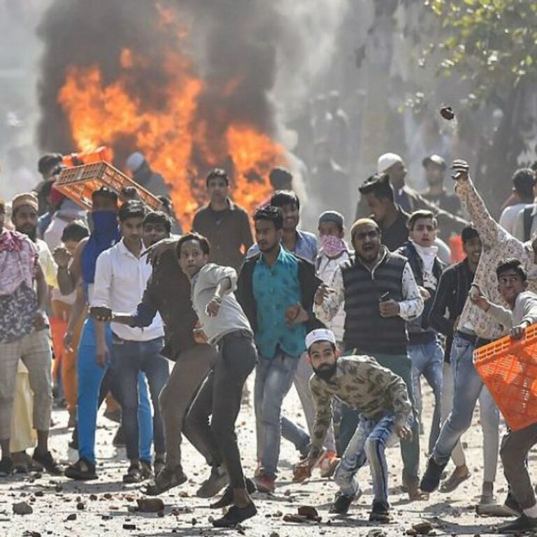 पुलिस सुप्रीम कोर्ट में दिल्ली दंगे के सबूत देगी:टेरर फंडिंग का दावा किया था, पूर्वोत्तर राज्यों को भारत से अलग करने की साजिश थी