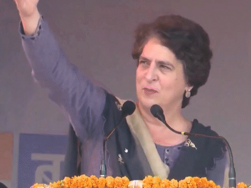 प्रियंका की माला में जबरन घुसे पप्पू यादव:कांग्रेस नेता बोलीं- नीतीश सरकार दिल्ली से चल रही, शाह बोले- लालू-राहुल की पार्टी का सूपड़ा साफ होगा