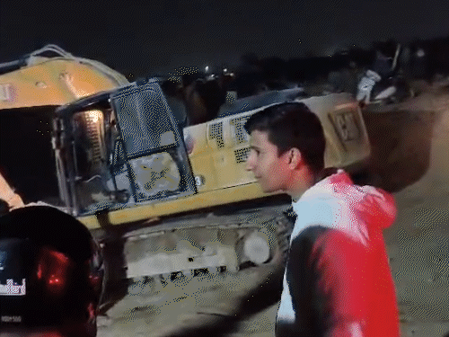 सोनभद्र की खदान में 45 घंटे से रेस्क्यू:5 शव मिले, 9 की तलाश; डीएम बोले- 75 टन वजनी चट्‌टान हटाना मुश्किल