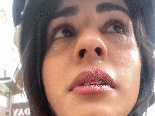 बेंगलुरु में रैपिडो राइडर ने युवती से छेड़छाड़ की...VIDEO:पीड़ित बोली- पैर पकड़ने की कोशिश की, रोका तो गंदा इशारा किया