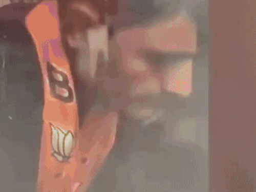 सिब्बल का दावा-हरियाणा से 6 स्पेशल ट्रेनें बिहार भेजी गईं:लोगों का VIDEO भी दिखाया, कांग्रेस सांसद बोले- ये BJP वोटर्स, इनकी जांच होनी चाहिए