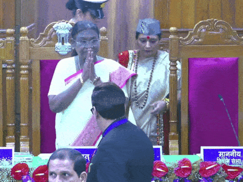 राष्ट्रपति द्रौपदी मुर्मू का विधानसभा में संबोधन:बोलीं-कल देश की बेटियों ने बताया हम किसी से कम नहीं, वर्ल्ड चैंपियन बनने पर बधाई दी