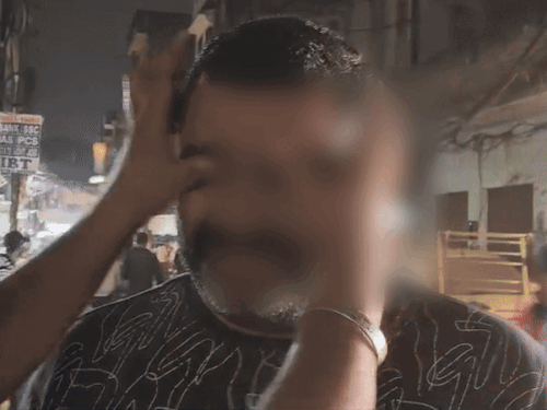 पत्नी को होटल में दूसरे व्यक्ति संग रंगेहाथ पकड़ा:अमृतसर में स्कूटी में लगाए GPS से ढूंढकर पहुंच गया पति; सरेबाजार फूट-फूटकर रोया