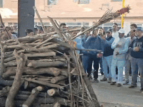 उत्तराखंड के पूर्व मंत्री का अंतिम संस्कार:बेटे ने दी मुखाग्नि, DM-SSP ने राजकीय सम्मान दिया; हरीश रावत, निशंक-हरक सिंह रावत पहुंचे