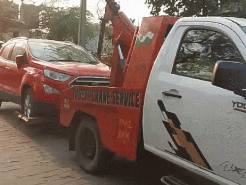 दिल्ली ब्लास्ट, तीसरी संदिग्ध कार हरियाणा में मिली:शाहीन की यह कार अल-फलाह यूनिवर्सिटी में खड़ी थी; आतंकियों का एक और मददगार गिरफ्तार