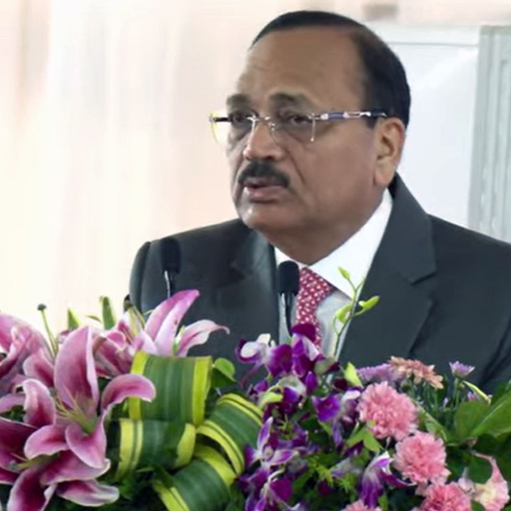 ​​​​​​​झारखंड हाईकोर्ट के सिल्वर जुबली समारोह में पहुंचे न्यायमूर्ति सूर्यकांत:कहा-उच्च न्यायालयों को अस्पतालों के इमरजेंसी वार्डों की तरह त्वरित और सटीक प्रतिक्रिया देनी चाहिए