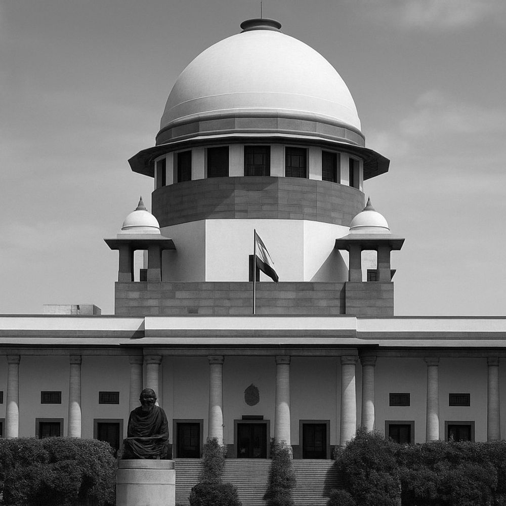 SC बोला-विदेश भागे आरोपी को वापस लाना देश का अधिकार:153 केस वाले आरोपी की याचिका खारिज, FIR डिटेल लेने दुबई से आना पड़ेगा