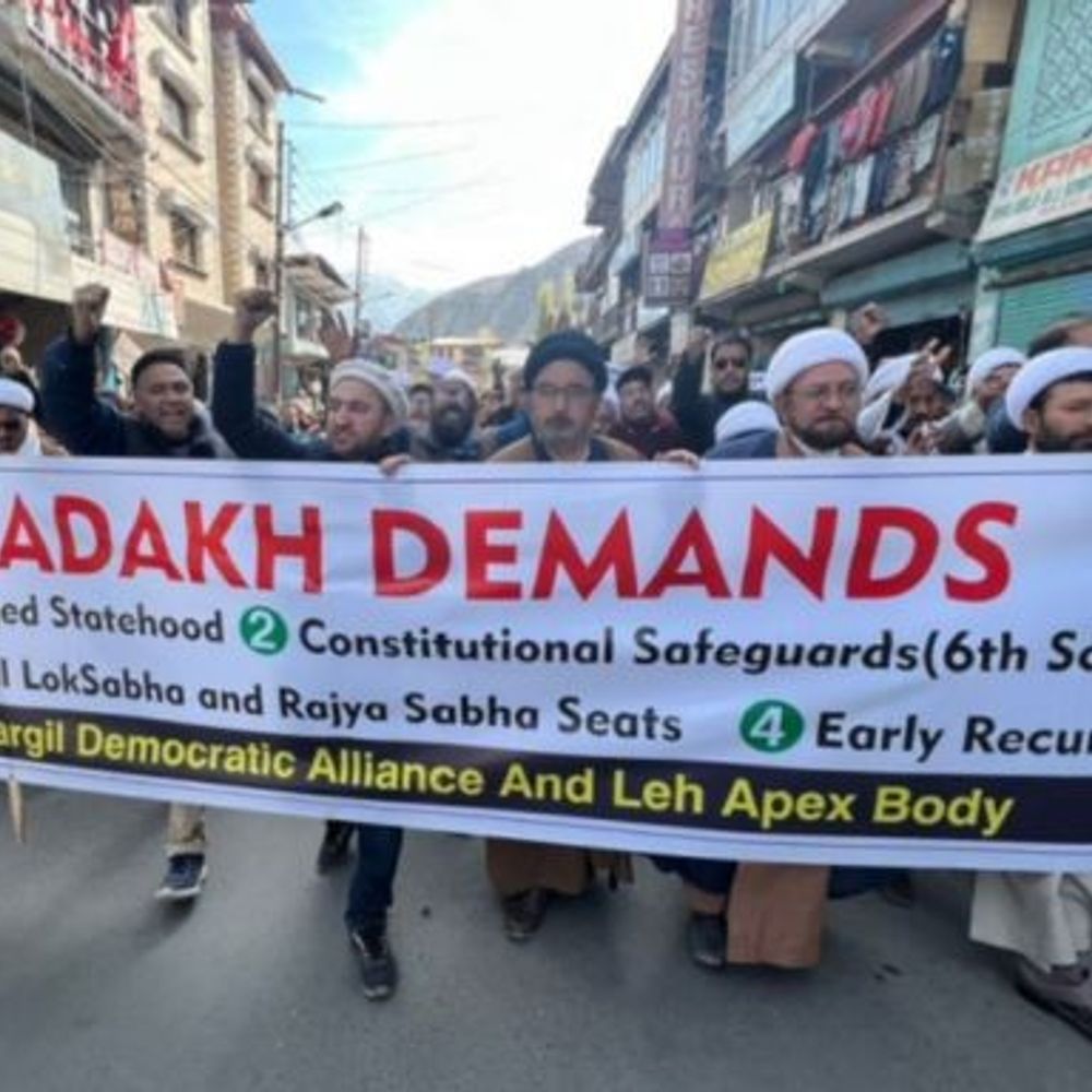 लेह एपेक्स बॉडी की मांग- वांगचुक पर NSA हटाए:गृह मंत्रालय को 29 पन्नों का ड्राफ्ट सौंपा, लद्दाख के लिए स्टेटहुड भी मांगा