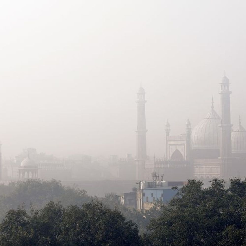 दिल्ली में 5वीं तक हाइब्रिड मोड में क्लास चलेंगी, AQI-423:GRAP-3 लागू, कंस्ट्रक्शन-तोड़फोड़ पर रोक; राजस्थान-MP के 13 शहरों में पारा 10 से नीचे