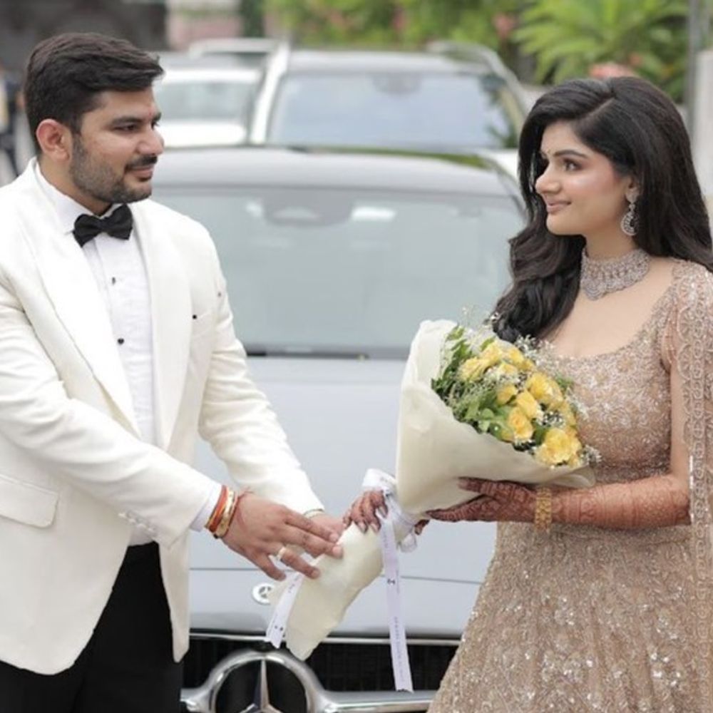 गुरुग्राम में हेलिकॉप्टर से भात न्योतने मायके पहुंची बहन:अमेरिका तक फैला बेटे का ट्रांसपोर्ट बिजनेस, 360 खाप के प्रधान की पौत्री से हो रही शादी