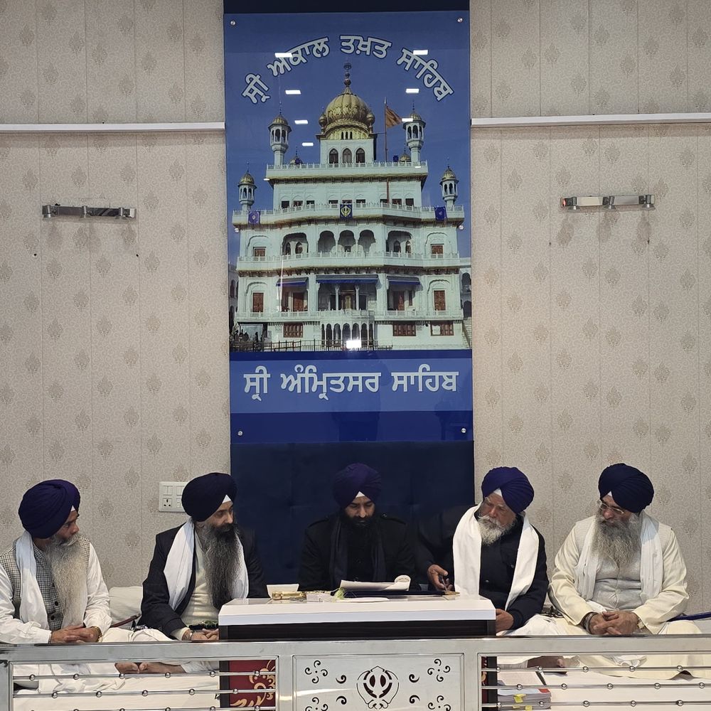 अकाल तत्ख का फैसला, पार्क-होटल में शादियां नहीं होंगी:आनंद कारज सिर्फ गुरुद्वारों में, AI फिल्मों पर रोक; नेताओं का दखल नहीं चलेगा