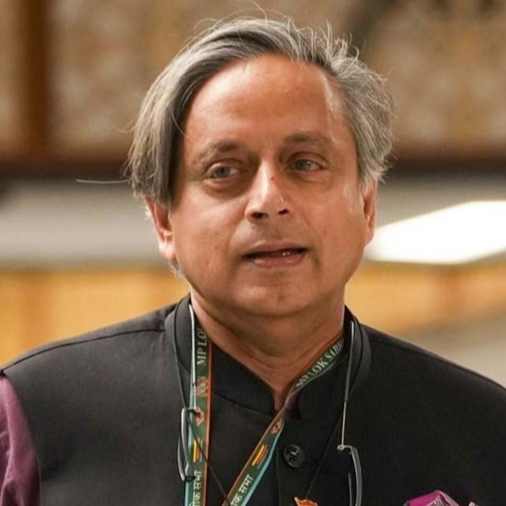 थरूर बोले- अवैध प्रवासियों पर सरकार का एक्शन सही:अवैध तरीके से रहने वालों को बाहर निकालने का हक, सरकार को अपना काम करने दें