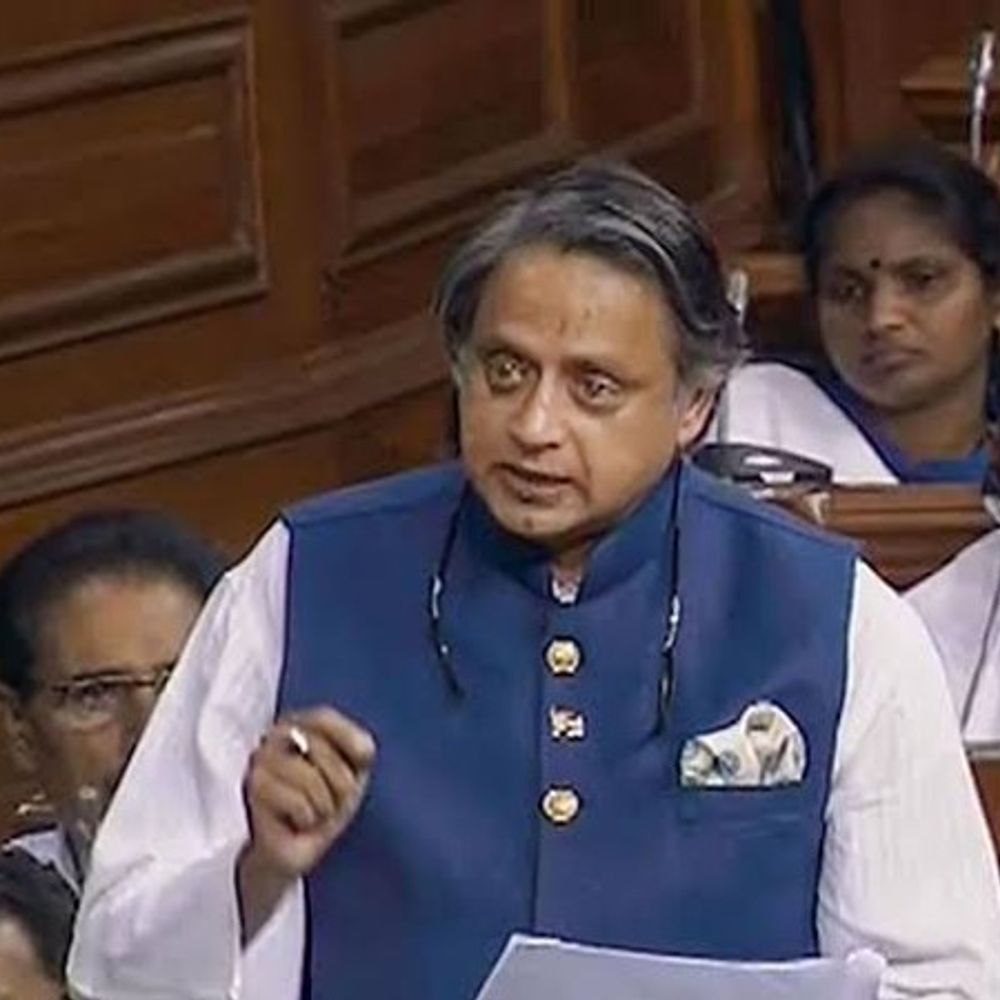 शशि थरूर ने मैरिटल रेप को अपराध बनाने को कहा:लोकसभा में प्राइवेट बिल पेश; राज्यसभा में संविधान प्रस्तावना से धर्मनिरपेक्ष-समाजवादी शब्द हटाने का बिल