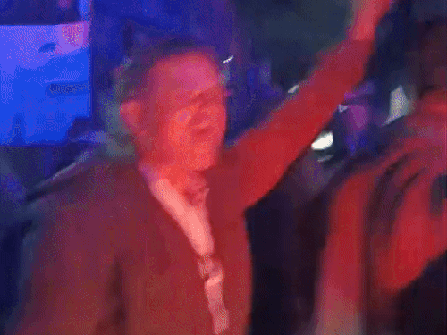 स्लीपर बस के परखच्चे उड़े, जोरदार धमाका, 4 की मौत:तेज रफ्तार ट्रक से भिड़ंत; घायलों के घुसे कांच-मेटल के टुकड़े, 7 की हालत गंभीर