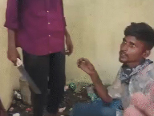 तमिलनाडु में युवक पर हमले का Video:आरोपी हंसते नजर आए; भाजपा नेता अन्नामलाई बोले- ये DMK शासन की सच्चाई