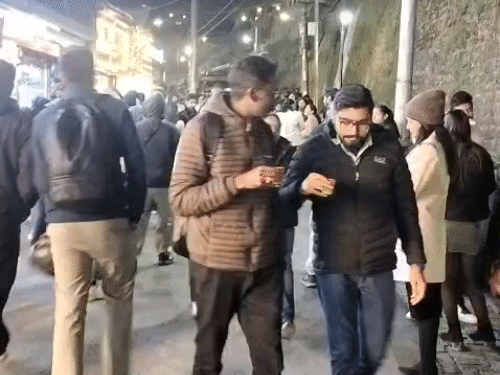 हिमाचल के 28 शहरों में तापमान 10°C से नीचे गिरा:14 दिसंबर को बर्फबारी के आसार; मैदानी इलाकों में कोहरा, कुफरी में तेज हवाएं