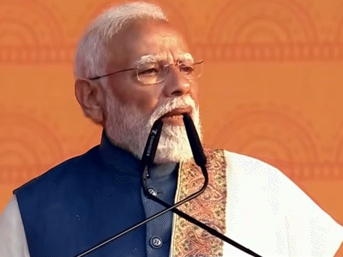 मोदी बोले- हमने 370 की दीवार गिराई:आजादी के बाद सभी उपलब्धियां एक ही परिवार के नाम होती थीं; लखनऊ में प्रेरणा स्थल का उद्घाटन