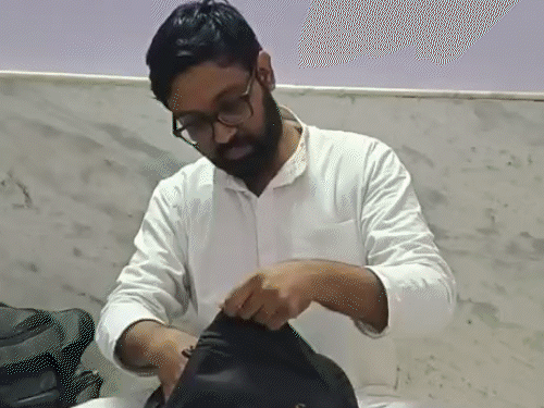 यूपी में 30 साल का इंजीनियर बना जैन मुनि:करोड़ों का व्यापार-प्रॉपर्टी छोड़ी; बोले- कोविड में देख लिया, कोई किसी का नहीं