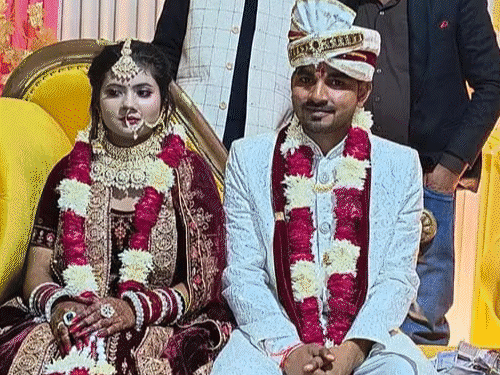 दूल्हे के साले ने DJ के लिए 5 को रौंदा...VIDEO:दो बार चढ़ाई कार, कासगंज में सपा नेता के ताऊ, चाचा-मौसा की मौत