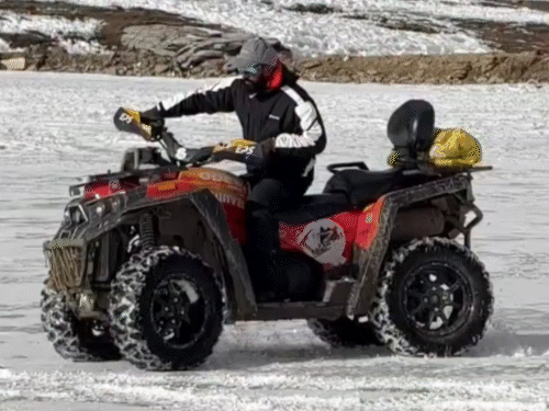 हिमाचल में बर्फ देखने रोहतांग-शिंकुला पहुंच रहे टूरिस्ट:कल ऊंचे क्षेत्रों में बर्फबारी के आसार, 13 शहरों का तापमान 5°C से ​​​​​​​नीचे गिरा