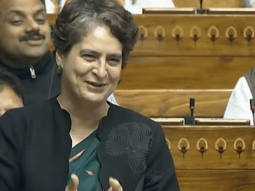 गडकरी ने प्रियंका को स्पेशल डिश खिलाई:कहा- भाई का काम किया तो बहन का भी करना होगा; कांग्रेस सांसद बोली थीं- अपॉइंटमेंट नहीं मिल रहा