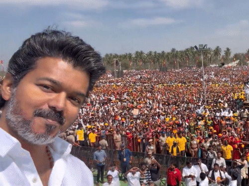 करूर भगदड़ के बाद विजय की तमिलनाडु में पहली रैली:35,000 लोग पहुंचे, एक समर्थक बेहोश; एक्टर बोले- DMK और दिक्कतें आपस में अच्छी दोस्त