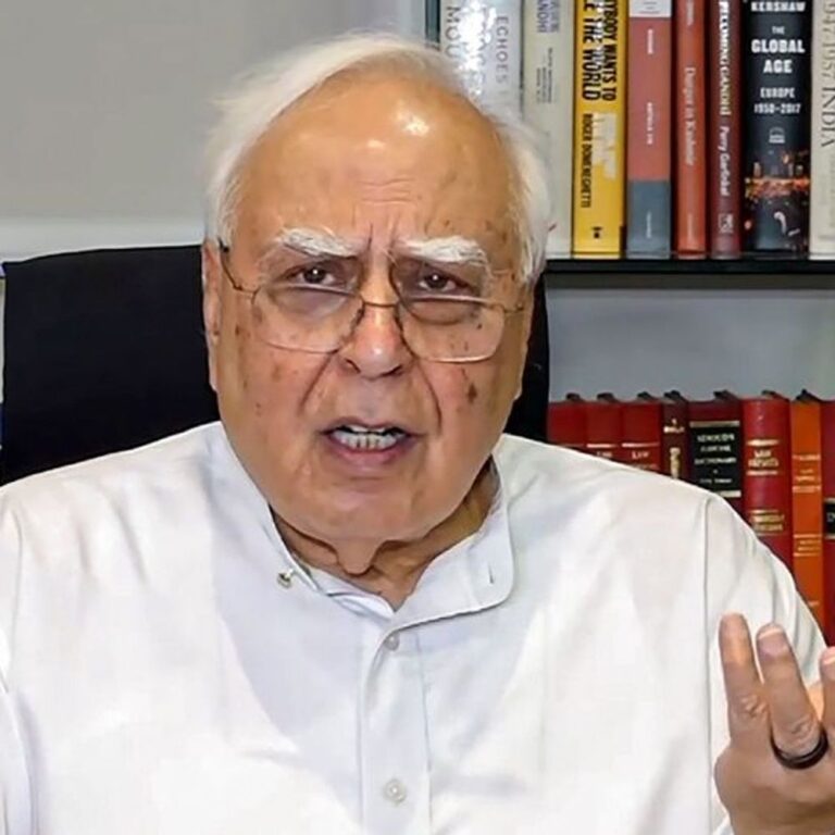 सिब्बल का केंद्र से सवाल-क्या 33 BLO की मौत सही:लिखा- बंगाल में एक और BLO ने सुसाइड किया; स्कूल में हेड मास्टर का शव मिला