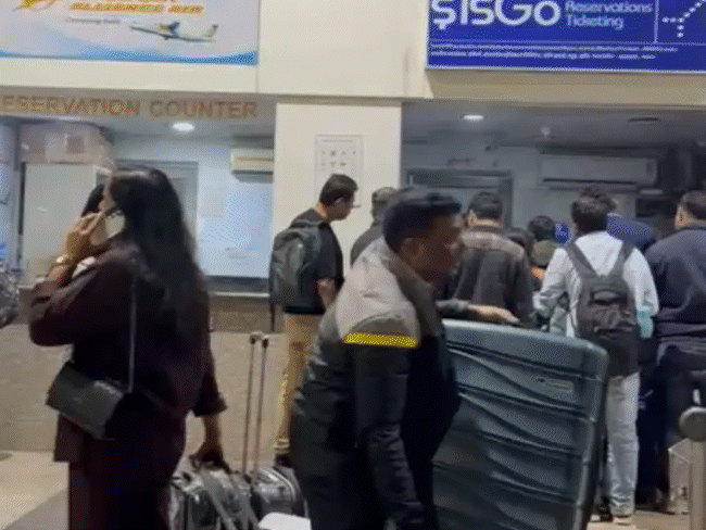 MP में आज इंडिगो की 32 फ्लाइट कैंसिल:इंदौर में 24, भोपाल में 4, जबलपुर-ग्वालियर में 2-2 उड़ानें रद्द; भोपाल से चलाई अतिरिक्त फ्लाइट