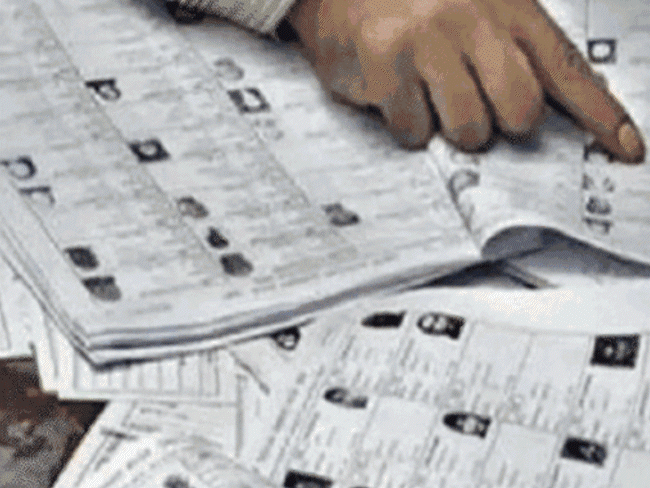 ‘मृतक वोटर’ सबसे ज्यादा जबलपुर में...भोपाल-इंदौर में ज्यादा नाम कटे:8.65 लाख वोटर्स को जारी होंगे नोटिस, बुरहानपुर में एक ही वोटर के कई जगह नाम