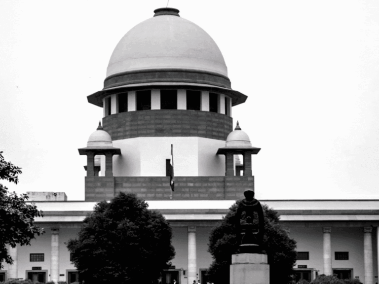 दिल्ली पॉल्यूशन, सुप्रीम कोर्ट बोला– सरकार लॉन्ग टर्म प्लान बनाए:स्टेट बॉर्डर के 9 टोल प्लाजा बंद करें; पुराने वाहनों पर बैन को मंजूरी दी