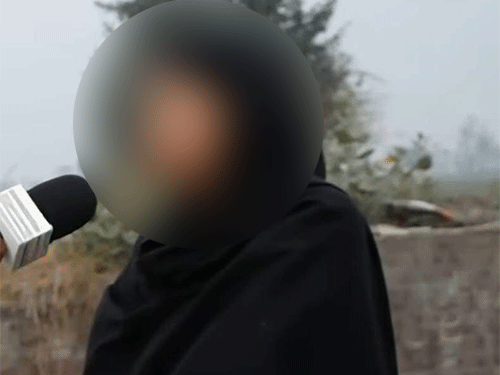 जिस बाप ने नहर में फेंका, उसे बचाने लौटी बेटी:बोली- जिंदा हूं; पिता को छोड़ दें, मां ने कहा-गलती हो गई, माफ कर दे