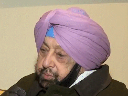 कैप्टन बोले- सिद्धू दंपती पॉलिटिक्स में अनफिट:क्या बोलते हैं, इनको खुद समझ नहीं; नवजोत कहता है, मैं 2 घंटे भगवान से बात करता हूं