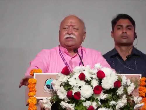 भागवत बोले- संघ का लक्ष्य हिंदू समाज को एकजुट करना:सनातन धर्म को जिंदा करने का समय आ गया, भारत का विश्वगुरु बनना जरूरी