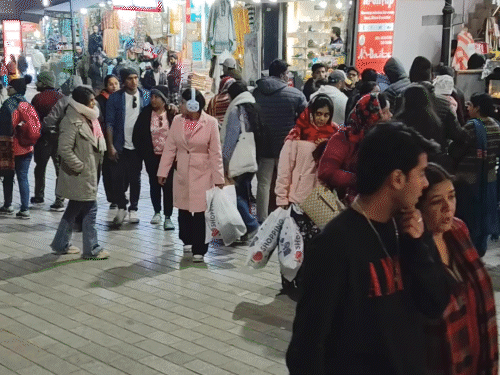 हिमाचल में ताबो का तापमान माइनस 8°C तक गिरा:शिमला में सीजन की सबसे ठंडी रात बीती; 4-6 दिसंबर को बारिश-बर्फबारी के आसार