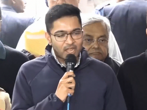 अभिषेक बनर्जी बोले-मुख्य चुनाव आयुक्त ने आपा खोया:SIR चर्चा के दौरान मेरी बात पर गुस्सा हुए; EC बोला- कर्मचारी को धमकाया तो एक्शन होगा