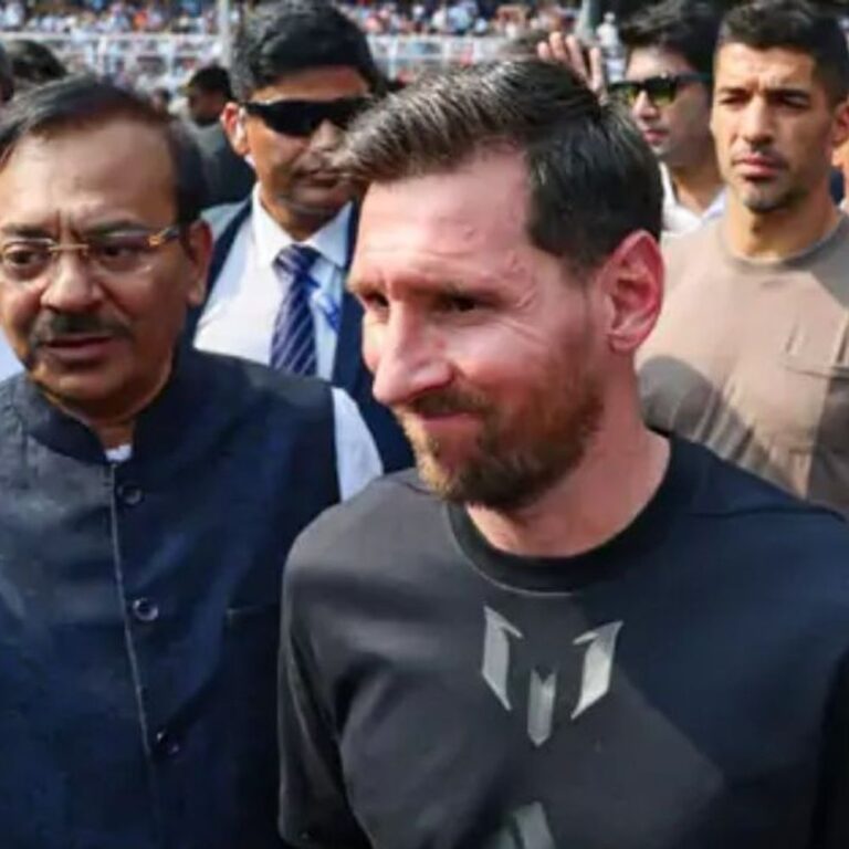 मेसी विवाद, बंगाल के स्पोर्ट्स मिनिस्टर का इस्तीफा:SIT जांच करेगी, स्टेडियम CEO को हटाया; फुटबॉलर 22 मिनट रुके थे, नाराज फैंस ने तोड़फोड़ की थी